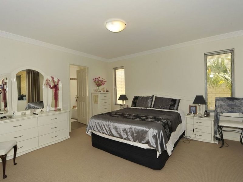 Photo - 5 Grasstree Road, Wannanup WA 6210 - Image 10