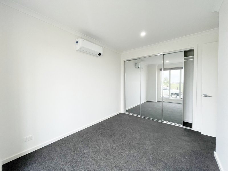 Photo - 5 Grazing Road, Weir Views VIC 3338 - Image 5