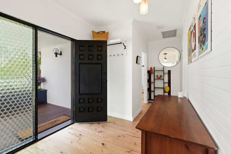 Photo - 5 Greensview Road, Banksia Park SA 5091 - Image 3