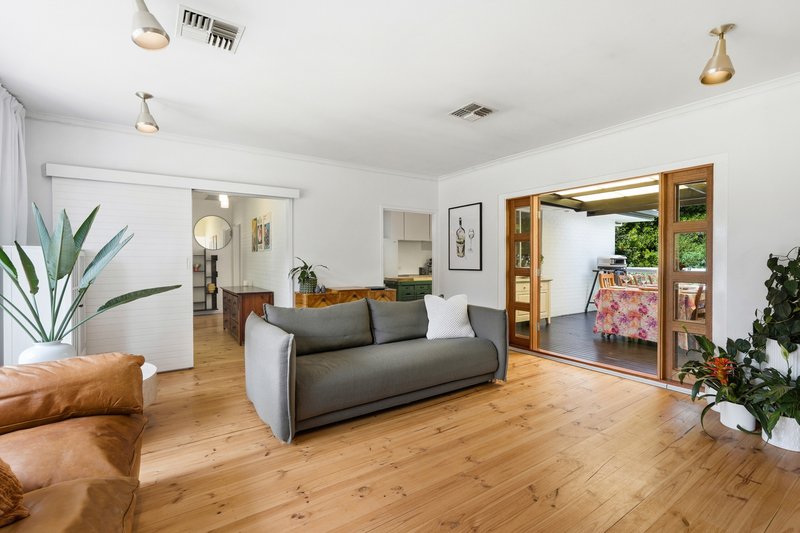 Photo - 5 Greensview Road, Banksia Park SA 5091 - Image 4