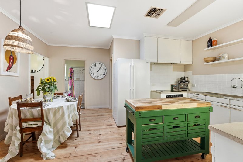 Photo - 5 Greensview Road, Banksia Park SA 5091 - Image 7