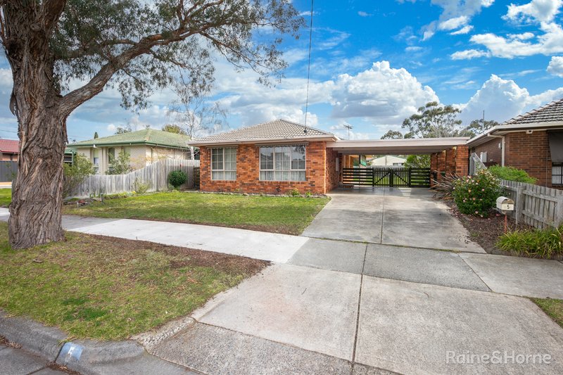 Photo - 5 Gregory Court, Sunbury VIC 3429 - Image 2
