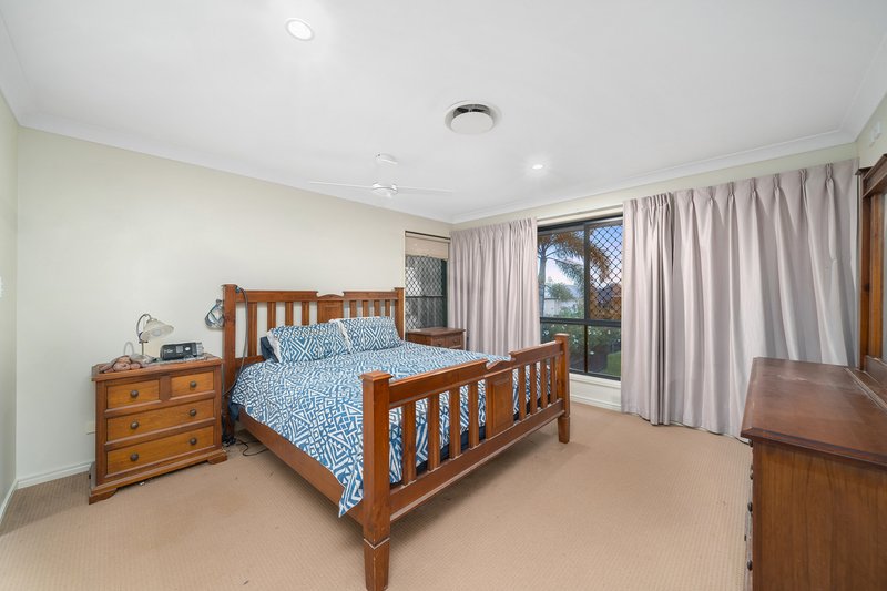 Photo - 5 Greygum Street, North Lakes QLD 4509 - Image 12