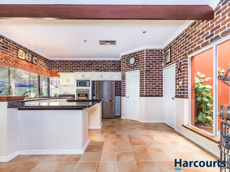 Photo - 5 Gullane Court, Currambine WA 6028 - Image 5