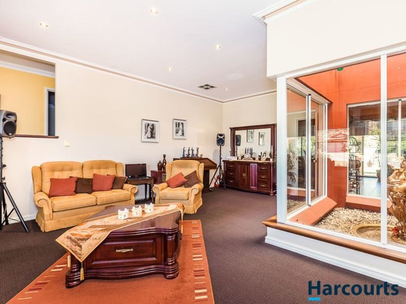 Photo - 5 Gullane Court, Currambine WA 6028 - Image 10