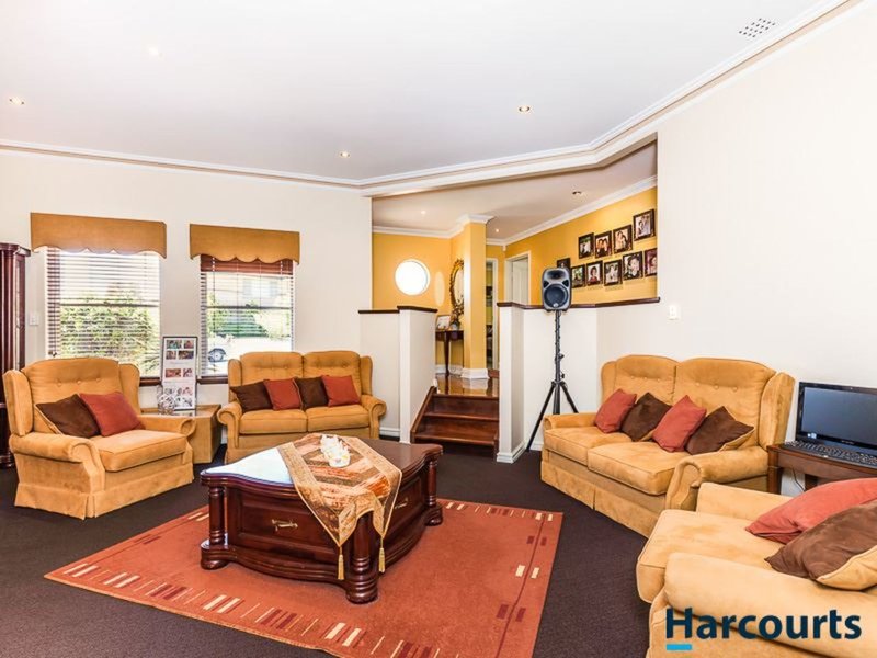 Photo - 5 Gullane Court, Currambine WA 6028 - Image 11