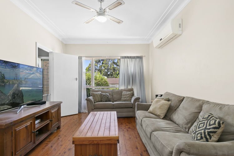 Photo - 5 Gum Street, Greystanes NSW 2145 - Image 3