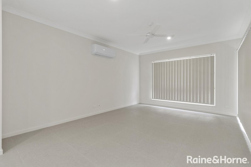 Photo - 5 Gumnut Close, Burpengary QLD 4505 - Image 3