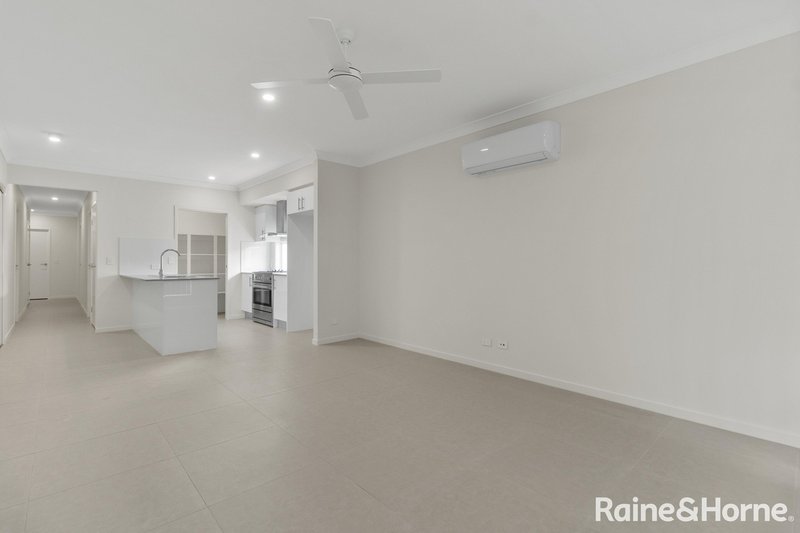 Photo - 5 Gumnut Close, Burpengary QLD 4505 - Image 4