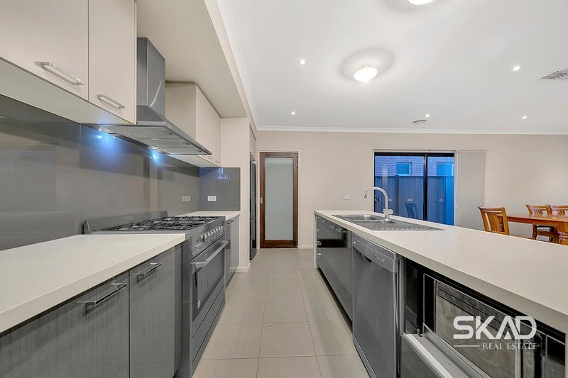 Photo - 5 Gunther Way, Wollert VIC 3750 - Image 3