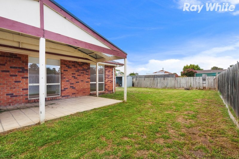 Photo - 5 Gus Court, Pakenham VIC 3810 - Image 12