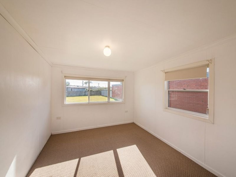 Photo - 5 Gwenneth Ave , Taree NSW 2430 - Image 8