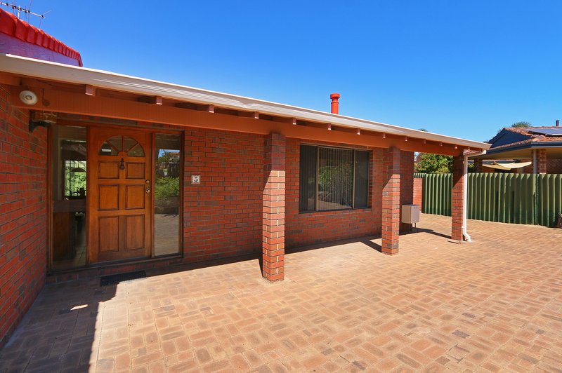 Photo - 5 Hadley Gardens, Kardinya WA 6163 - Image 3