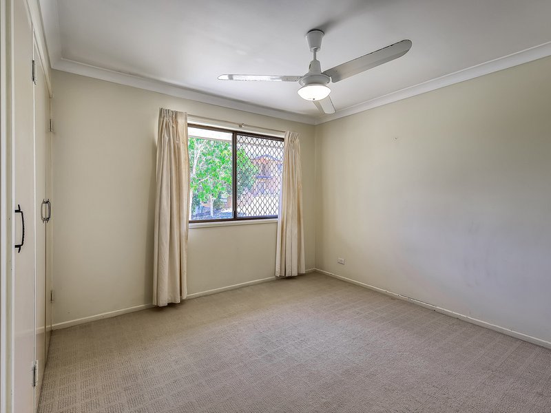 Photo - 5 Hagman Street, Stafford Heights QLD 4053 - Image 11