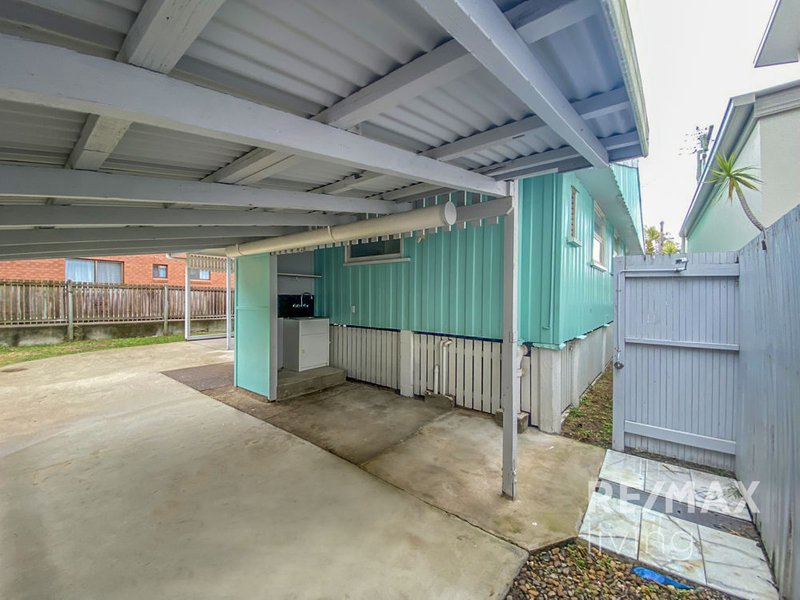 Photo - 5 Hall Avenue, Bongaree QLD 4507 - Image 14