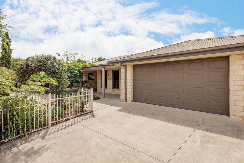 5 Hall Court, Howlong NSW 2643