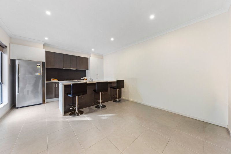 Photo - 5 Hammond Crescent, Officer VIC 3809 - Image 4