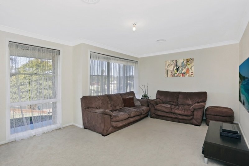 Photo - 5 Hampden Pl , Raby NSW 2566 - Image 3