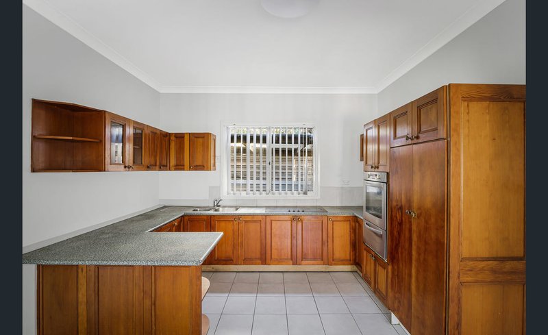 Photo - 5 Hampton Street, Fairfield NSW 2165 - Image 2