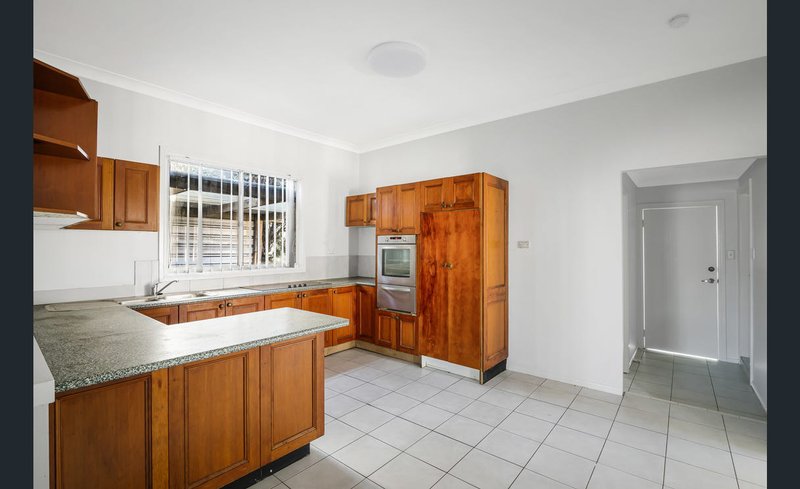 Photo - 5 Hampton Street, Fairfield NSW 2165 - Image 3
