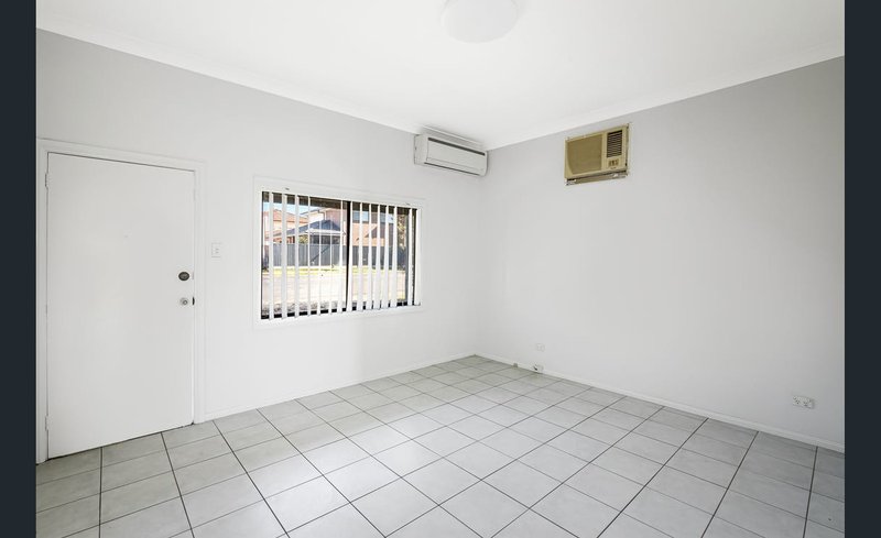 Photo - 5 Hampton Street, Fairfield NSW 2165 - Image 4