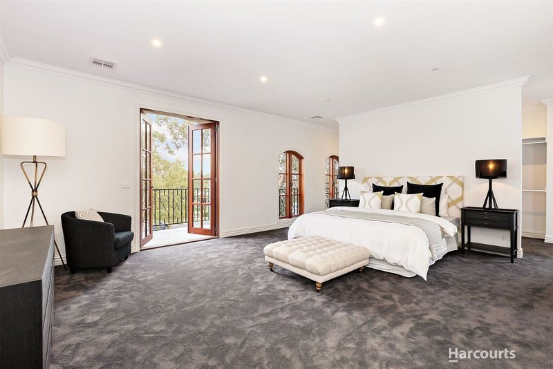 Photo - 5 Harber Court, Glen Waverley VIC 3150 - Image 6