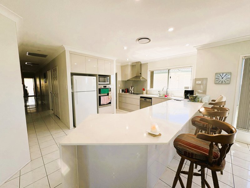 Photo - 5 Harbour Court, Taranganba QLD 4703 - Image 7