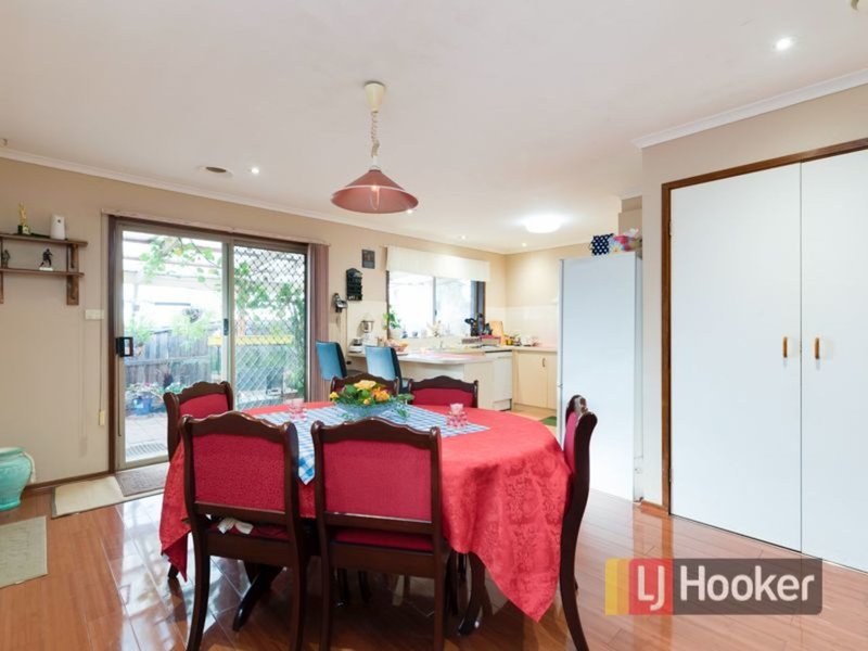 Photo - 5 Harbury Mews, Hampton Park VIC 3976 - Image 6