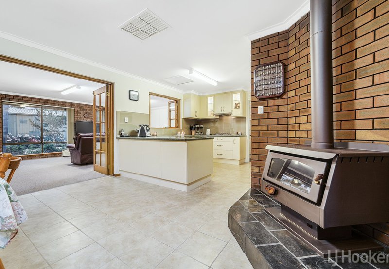 Photo - 5 Hargrave Drive, Thornlie WA 6108 - Image 9