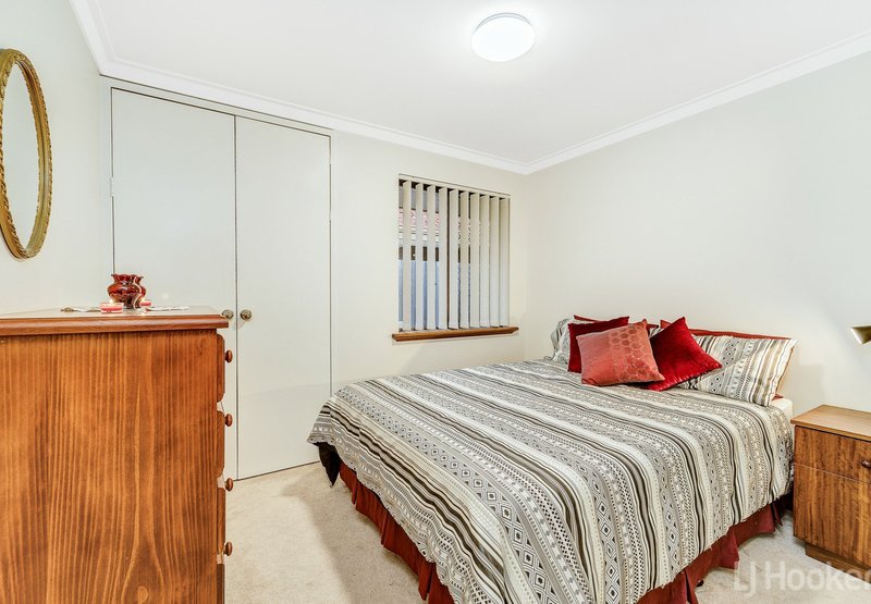 Photo - 5 Hargrave Drive, Thornlie WA 6108 - Image 18