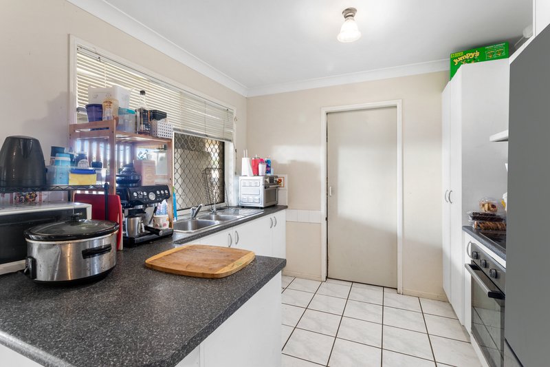 Photo - 5 Harriet Place, Deception Bay QLD 4508 - Image 2