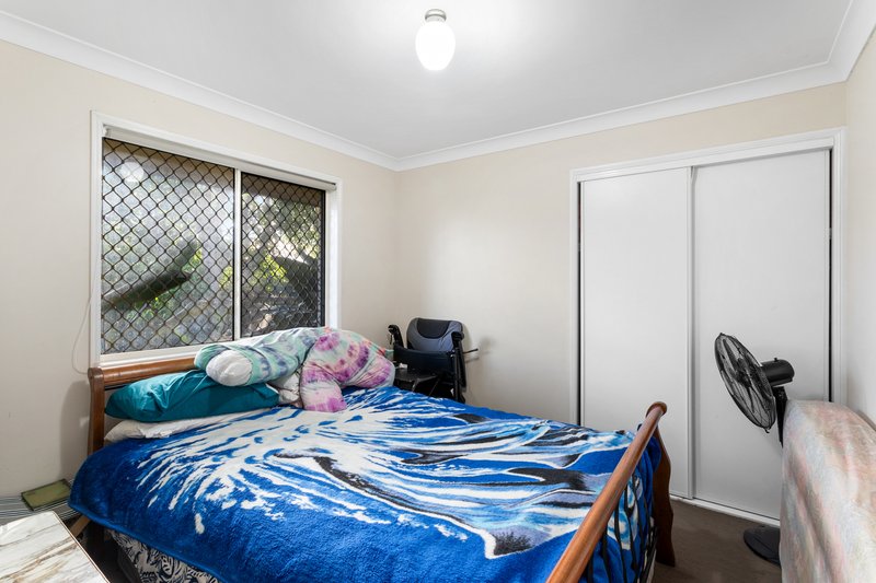Photo - 5 Harriet Place, Deception Bay QLD 4508 - Image 4