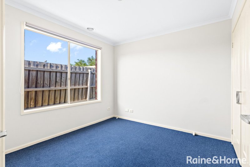 Photo - 5 Harrow Court, Kurunjang VIC 3337 - Image 12