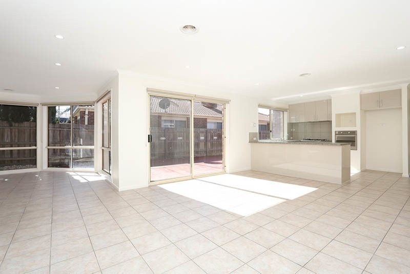 Photo - 5 Hawker Avenue, Roxburgh Park VIC 3064 - Image 3