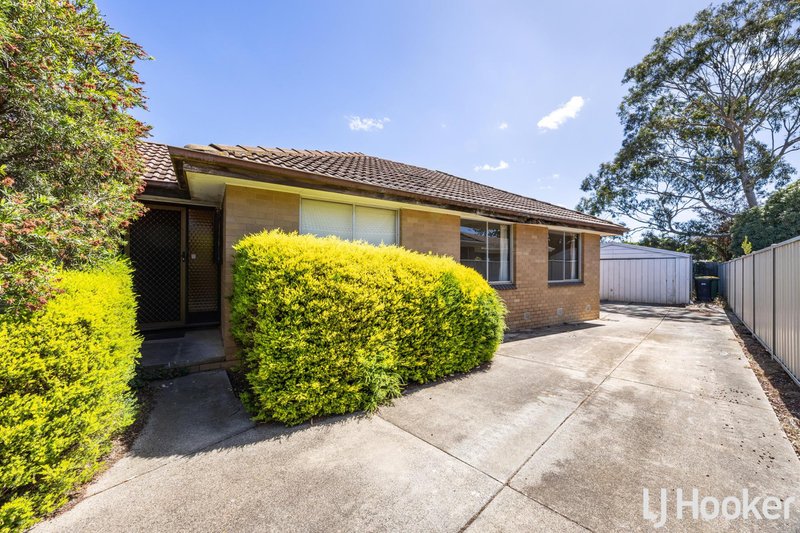 Photo - 5 Hazel Street, Melton South VIC 3338 - Image 3