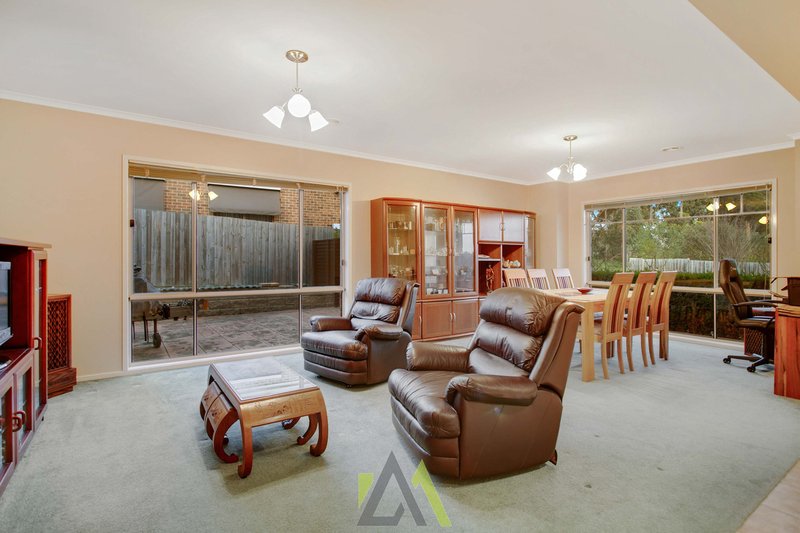 Photo - 5 Hazeldene Place, Langwarrin VIC 3910 - Image 4