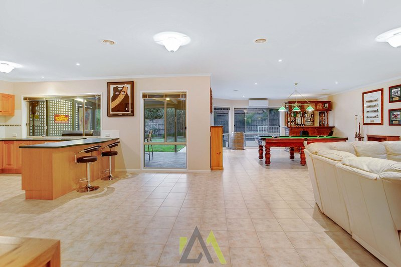 Photo - 5 Hazeldene Place, Langwarrin VIC 3910 - Image 6