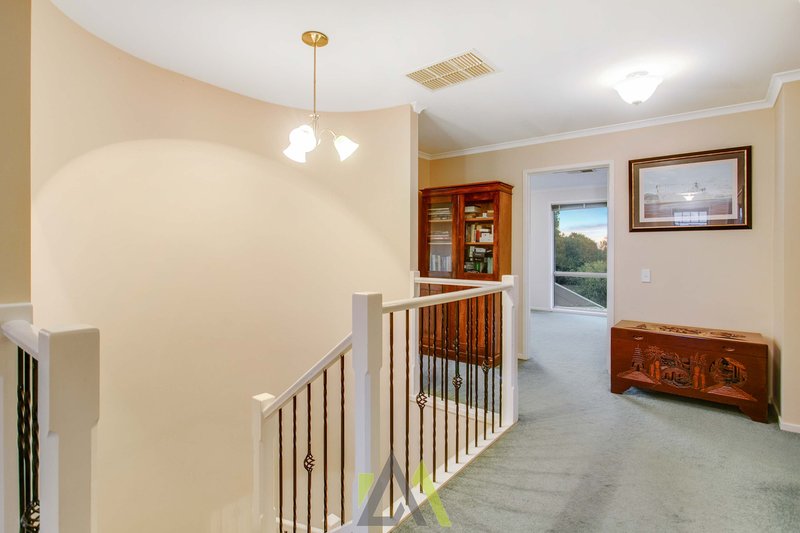 Photo - 5 Hazeldene Place, Langwarrin VIC 3910 - Image 11