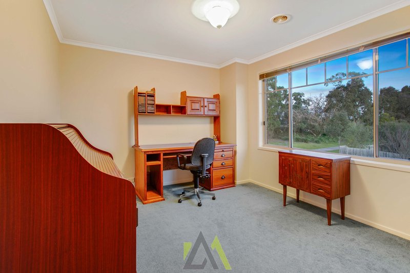 Photo - 5 Hazeldene Place, Langwarrin VIC 3910 - Image 16