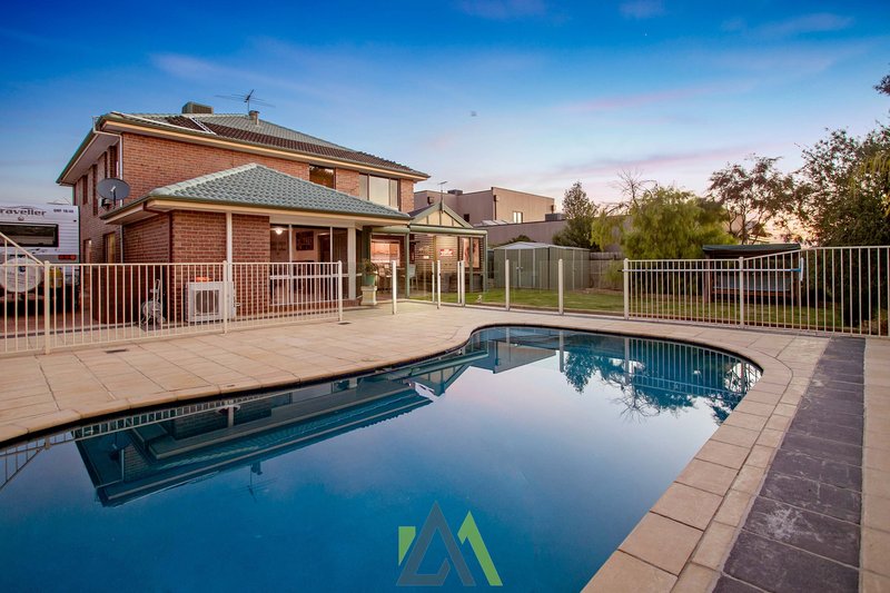 Photo - 5 Hazeldene Place, Langwarrin VIC 3910 - Image 20