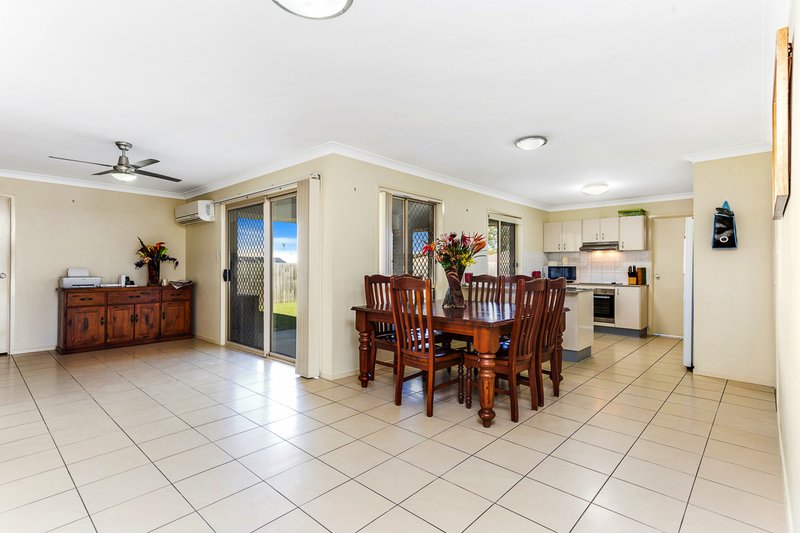 Photo - 5 Hazelnut St , Loganlea QLD 4131 - Image 6