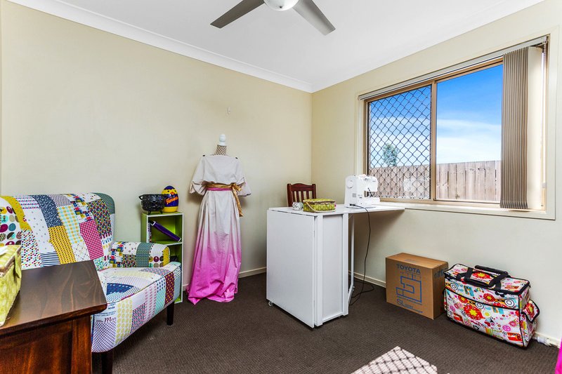 Photo - 5 Hazelnut St , Loganlea QLD 4131 - Image 13