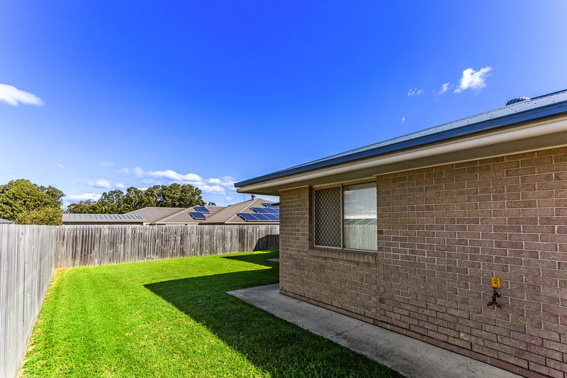 Photo - 5 Hazelnut St , Loganlea QLD 4131 - Image 16