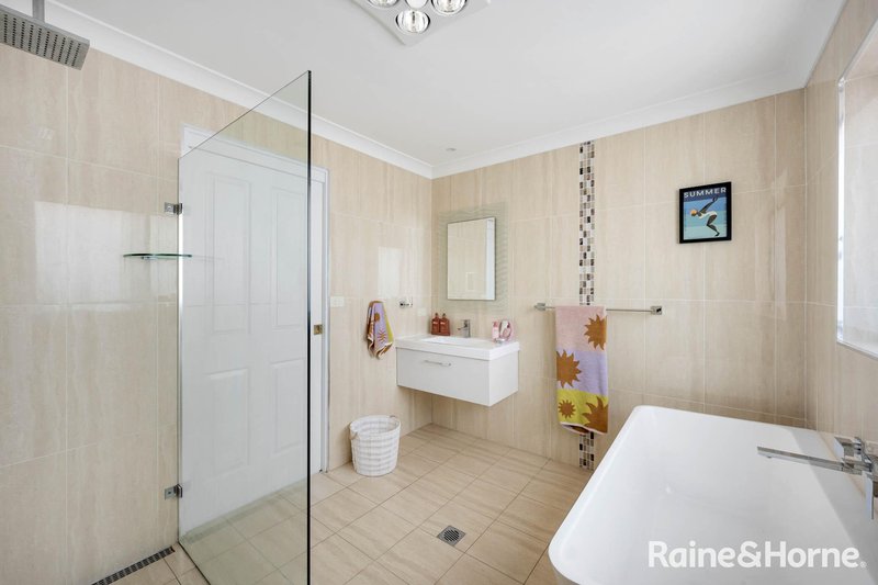 Photo - 5 Heard Avenue, Shoalhaven Heads NSW 2535 - Image 7