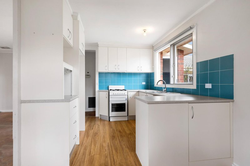Photo - 5 Heaton Place, Downer ACT 2602 - Image 4