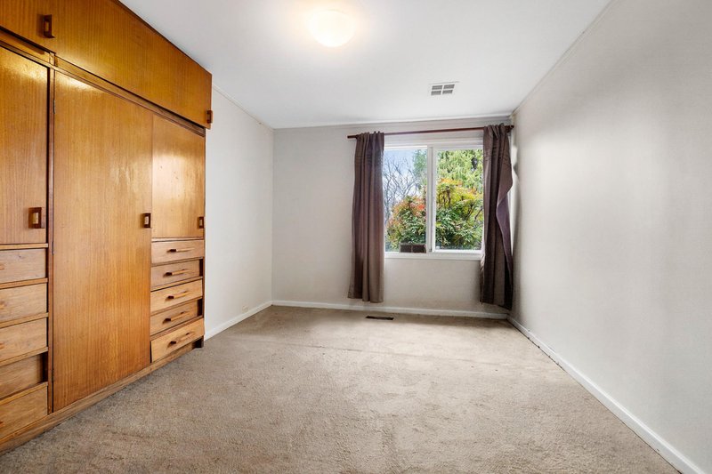 Photo - 5 Heaton Place, Downer ACT 2602 - Image 6