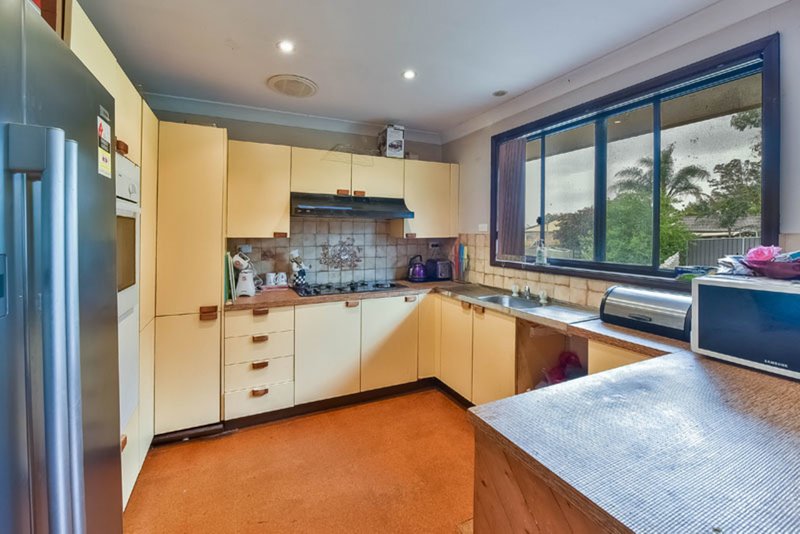 Photo - 5 Hebrides Place, St Andrews NSW 2566 - Image 3