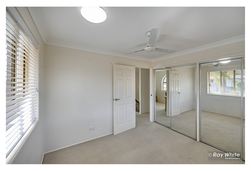 Photo - 5 Hellas Street, Barlows Hill QLD 4703 - Image 15