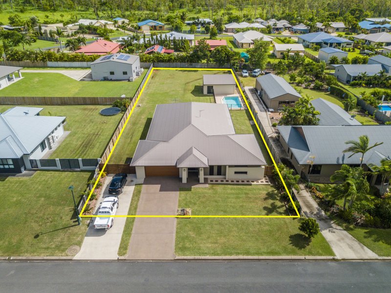 Photo - 5 Henderson Street, Cannonvale QLD 4802 - Image 3