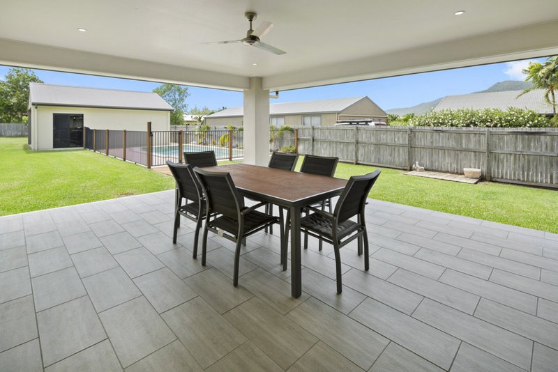 Photo - 5 Henderson Street, Cannonvale QLD 4802 - Image 7